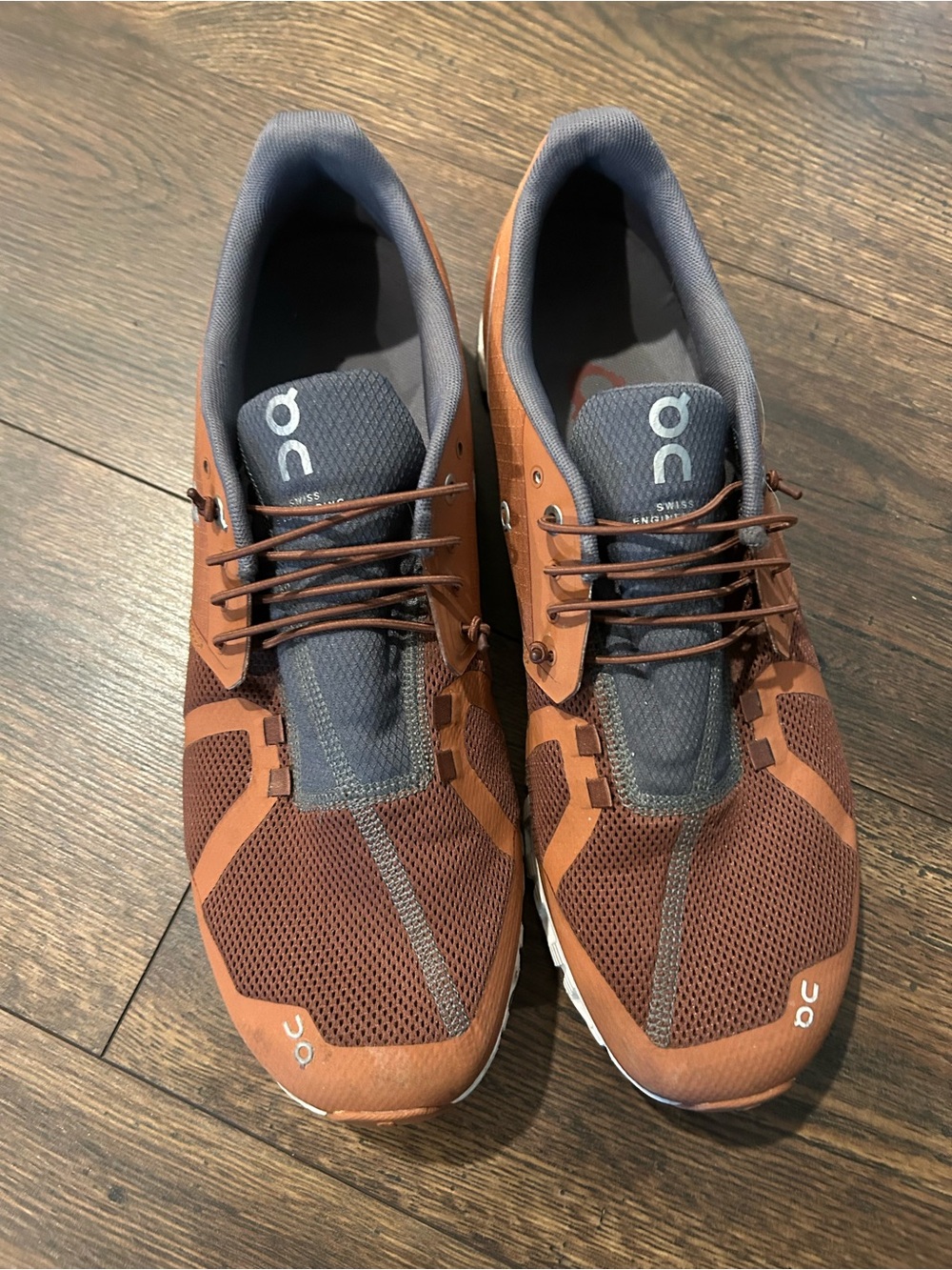 On Running Men’s Rust and Charcoal Cloud Trainer